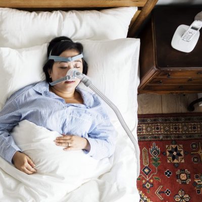 woman-sleeping-with-an-anti-snoring-mask-2026-01-07-23-24-04-utc woman-sleeping-with-an-anti-snoring-mask-2026-01-07-23-24-04-utc